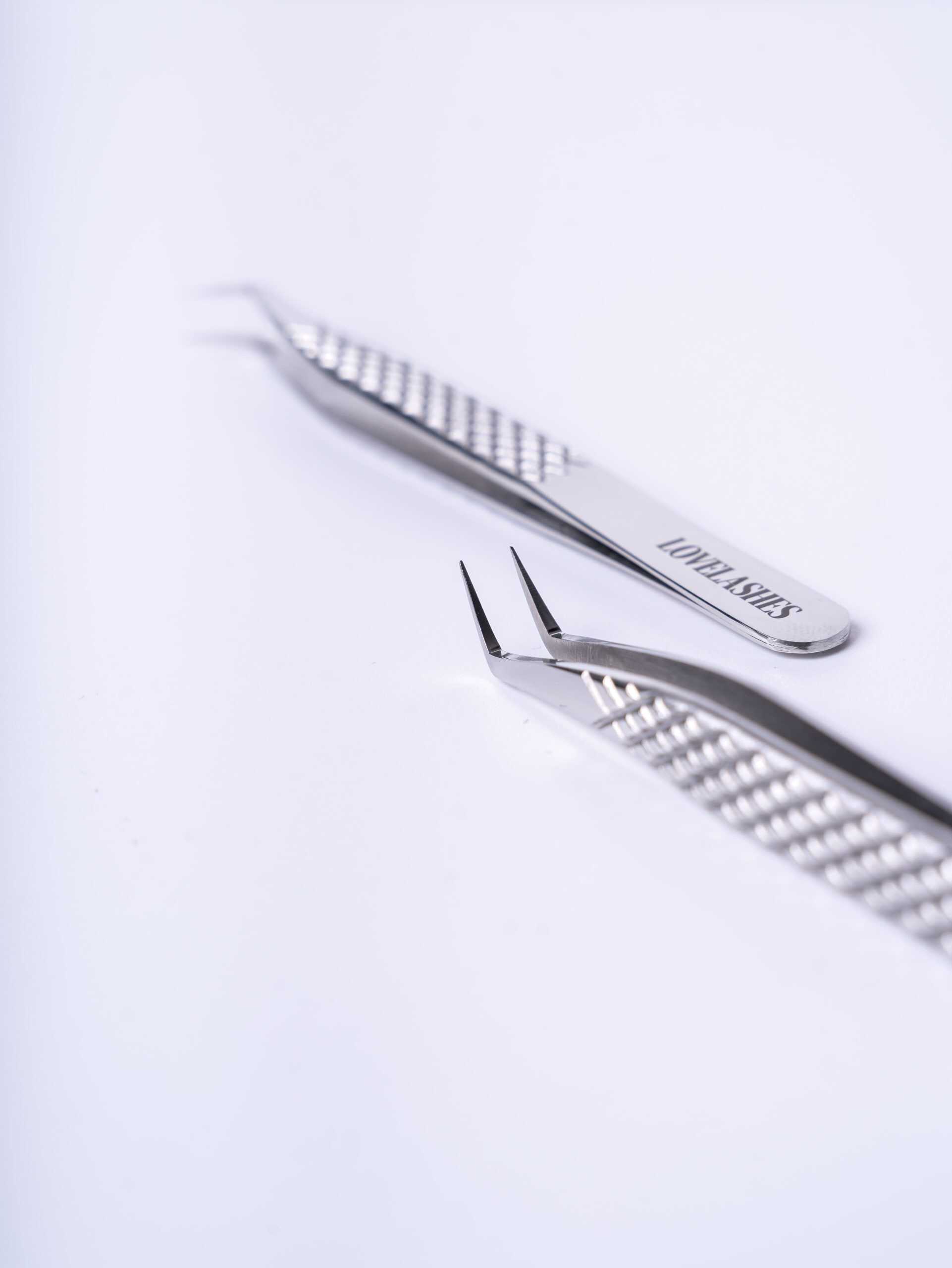 Professional L1 volume tweezer for creating flawless volume lashes