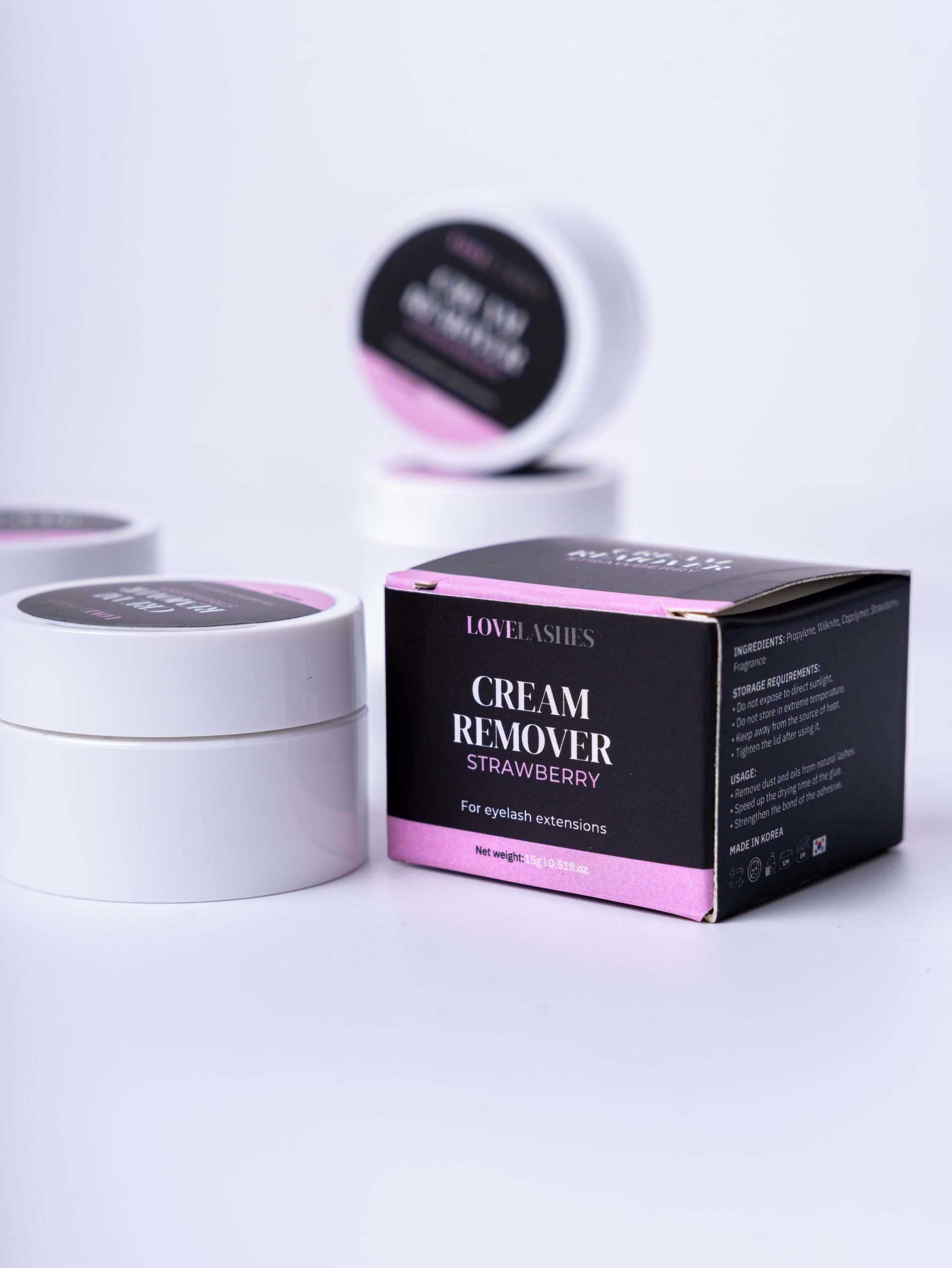 Creamy remover for quick and safe removal of eyelash extensions while protecting natural lashes