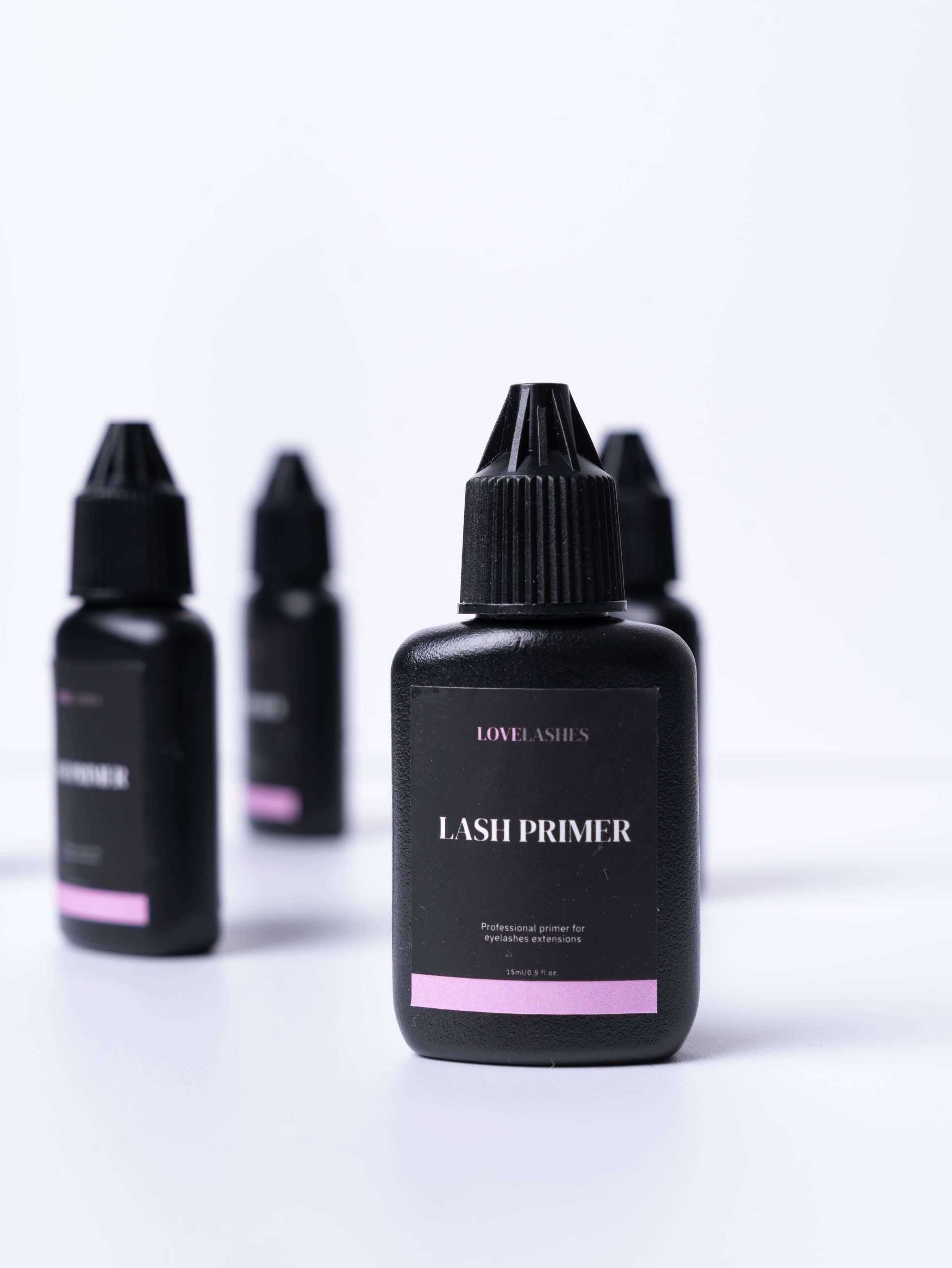 Profesionalni lash primer za temeljitu pripremu prirodnih trepavica prije aplikacije ekstenzija