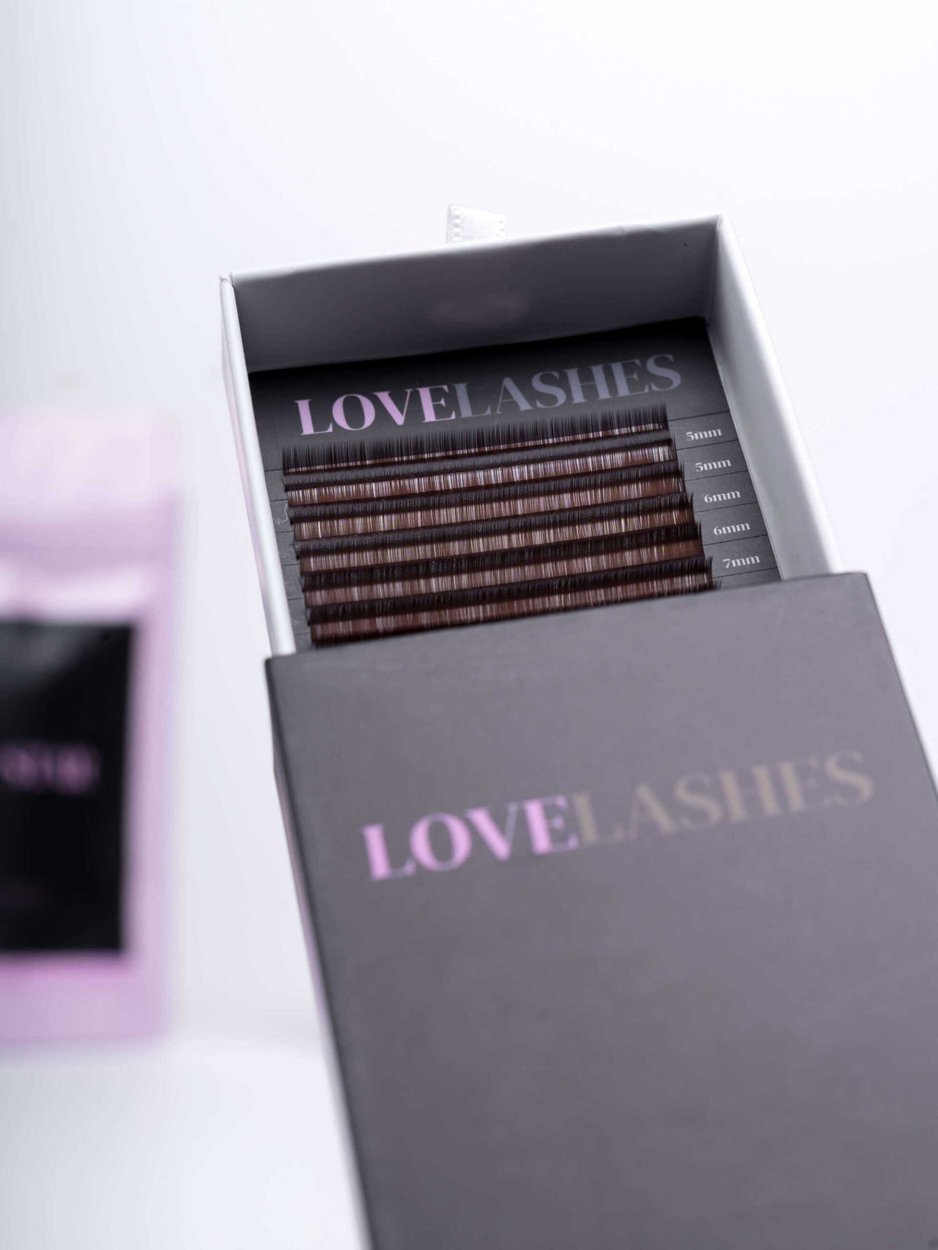 Ekstenzije trepavica boje tamne čokolade 0.07 – MIX malih dužina (6-9)